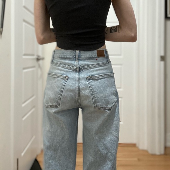 Highwaisted Flared Jeans From Urban Outfitters - Picture 6 of 14